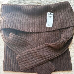 Abercrombie & Fitch Chocolate Ribbed Turtleneck Sweater
